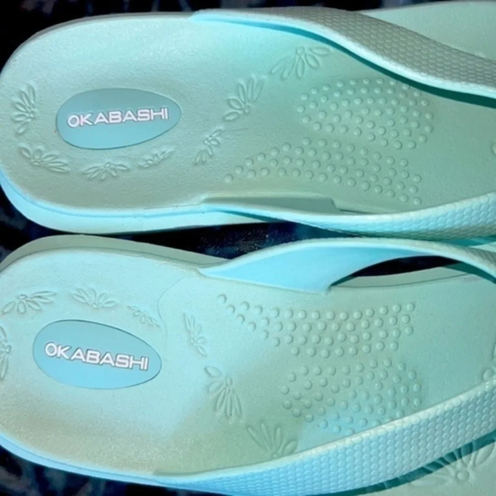 OKABASHI Sea Glass Splash Flip Flops - Sandals size M/L 8.5 pre-loved